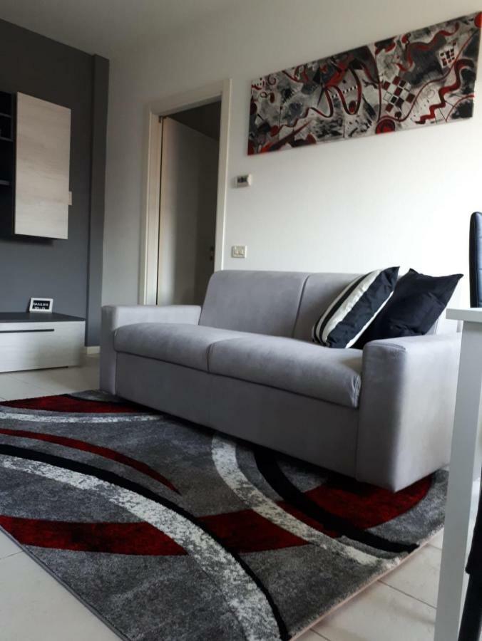 My Home Apartment Mira Exterior foto